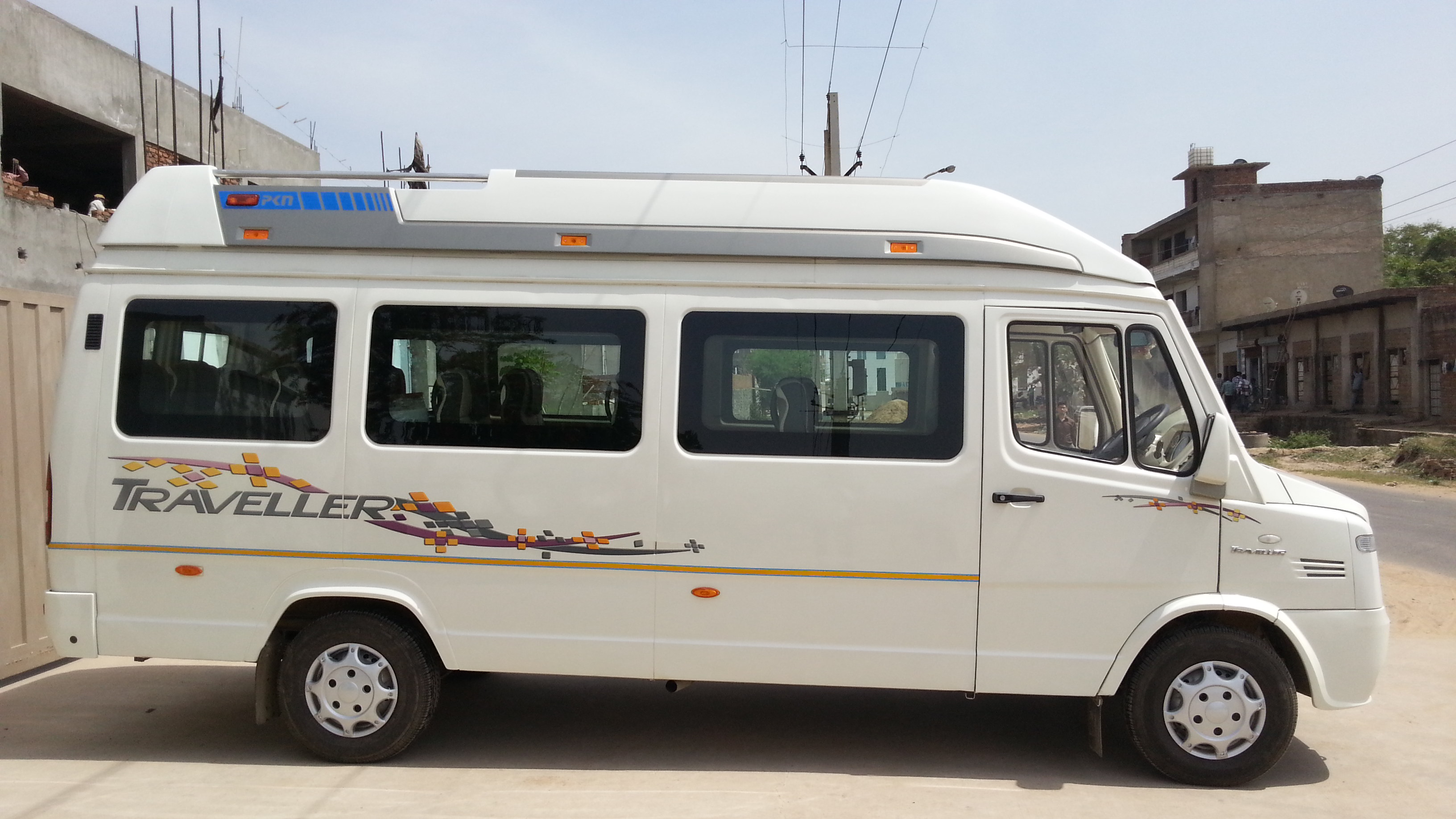 Force Traveller Hire In Jaipur