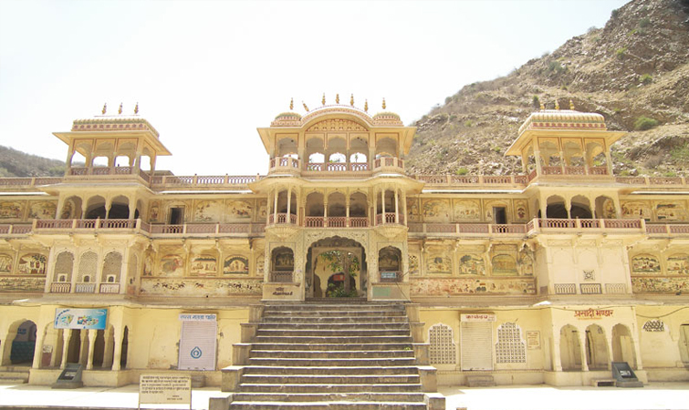 Car Hire For Jaipur Local Sightseeing